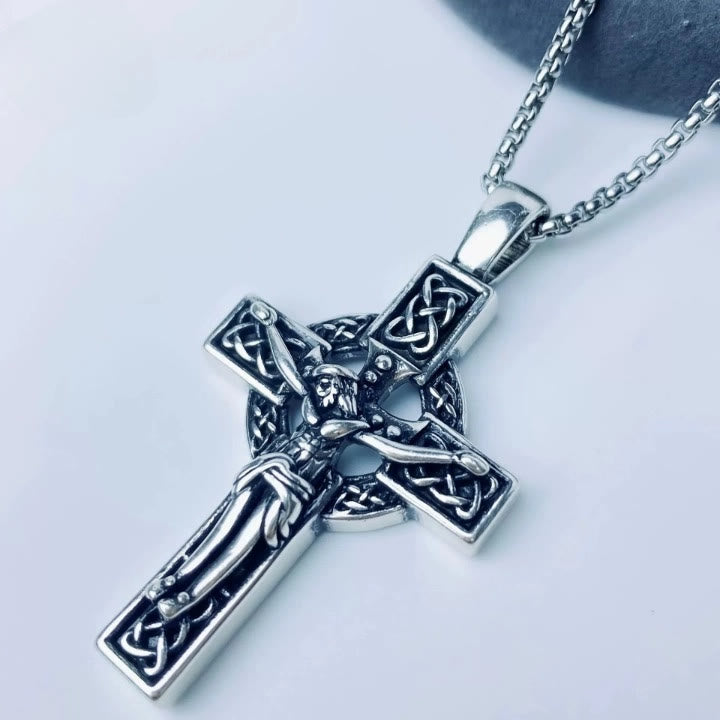 Christianartworkshop Eternal Faith Celtic Knot Crucifix Pendant Necklace: Christ on the Cross
