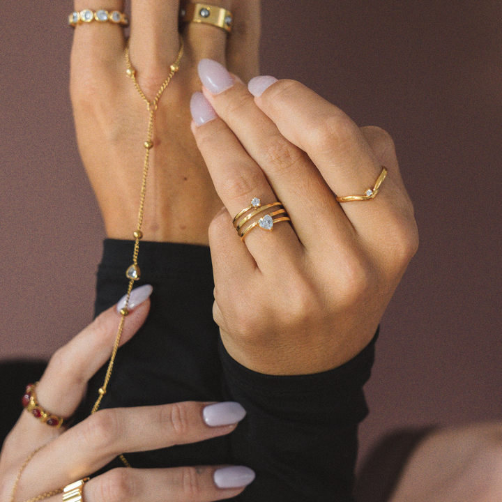 Bella | Classic Heart Accent Ring