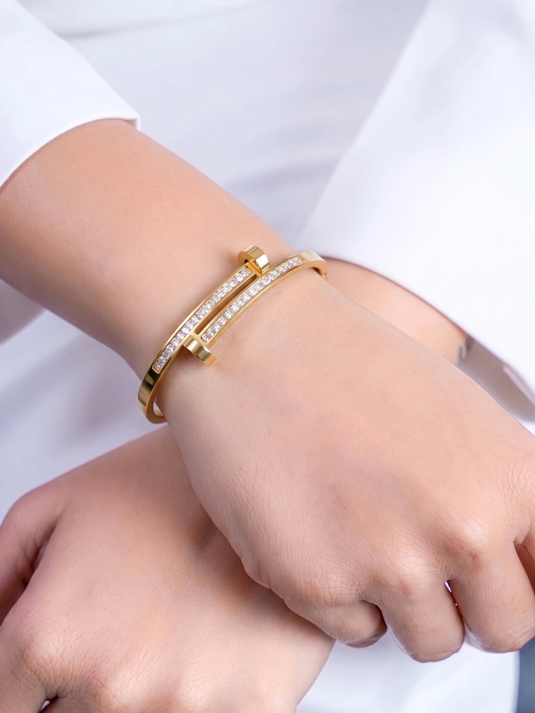 Damaris Diamond Nail 18K Gold Plated Women's Band Bracelet