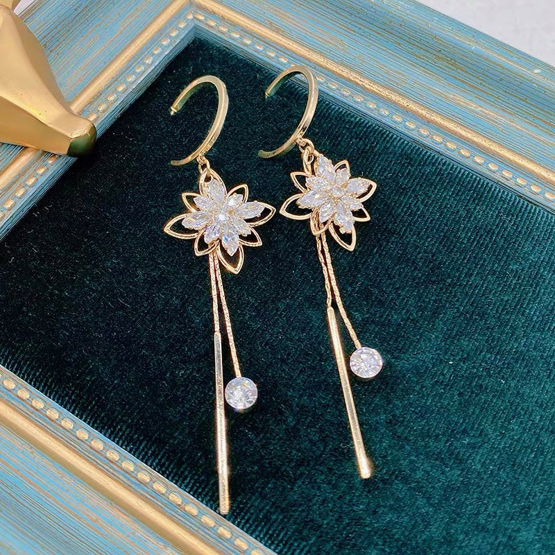 Shiny Lotus Tassel Earrings