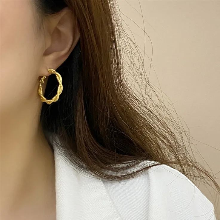Minimalist Style Hoop Earrings